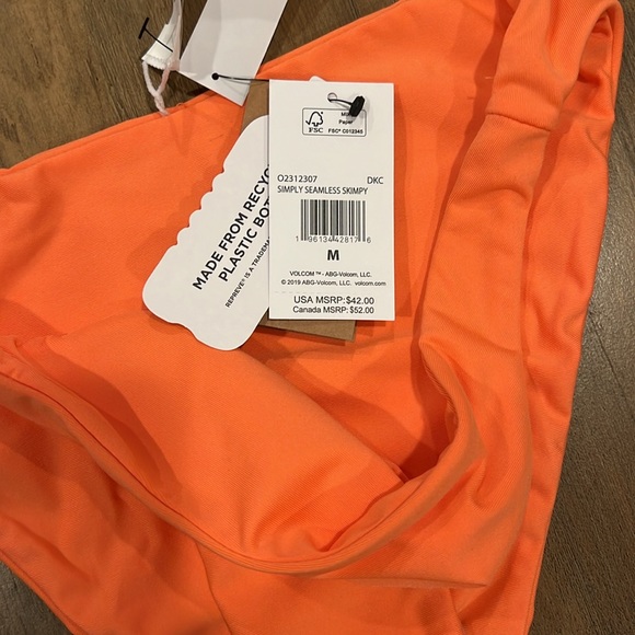 Volcom Simply Seamless Skimpy bottoms size M & Simply Seamlees UWire top size L - Picture 2 of 5
